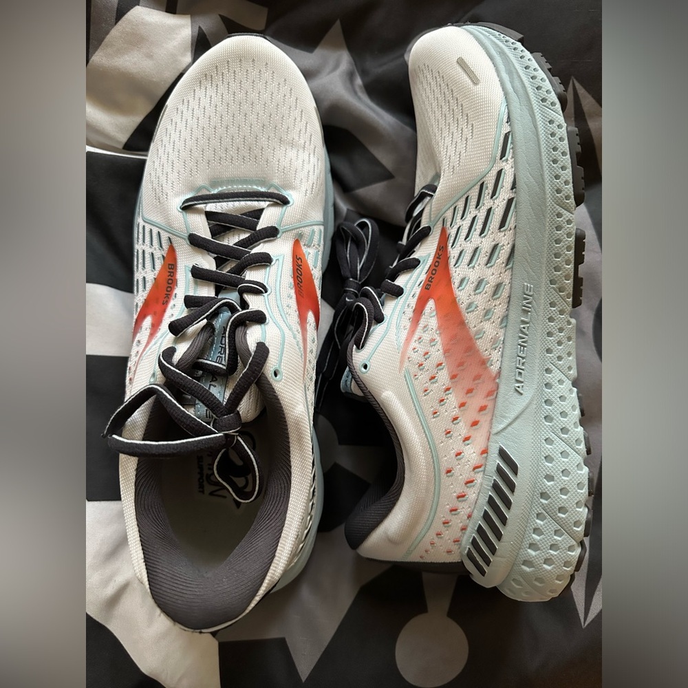 Brooks Adrenaline GTS Sneaker Running Shoes Women’s